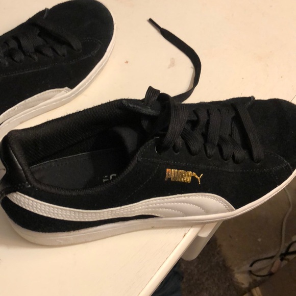 Puma Shoes - women puma suede